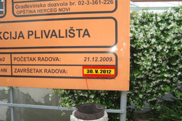 U međuvremenu je prekrečen najavljeni završetak radova te je "produžen" na dvije i po godine.