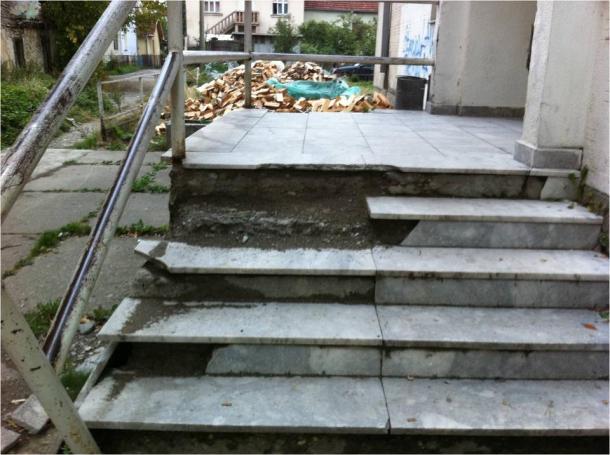 Улаз у Агенцију за ИЗГРАДЊУ и РАЗВОЈ Берана