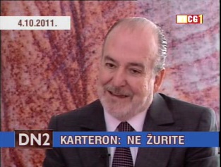 U razgovoru za dnevnik TVCG, Karteron je rekao da “kada vidimo aktuelne probleme EU, moramo da se zapitamo da li je neophodno za jednu zemlju kao što je Crna Gora da postane njena članica”.