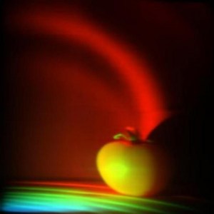 Možemo videti progresivnu sintezu foto grafa. Kodiranjem (popisivanjem) boja u svim slikama i njihovim potonjim sumiranjem možemo stvoriti jedinstveni dugin talasni front.