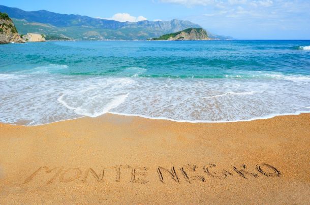 montenegro_writing_on_the_sand
